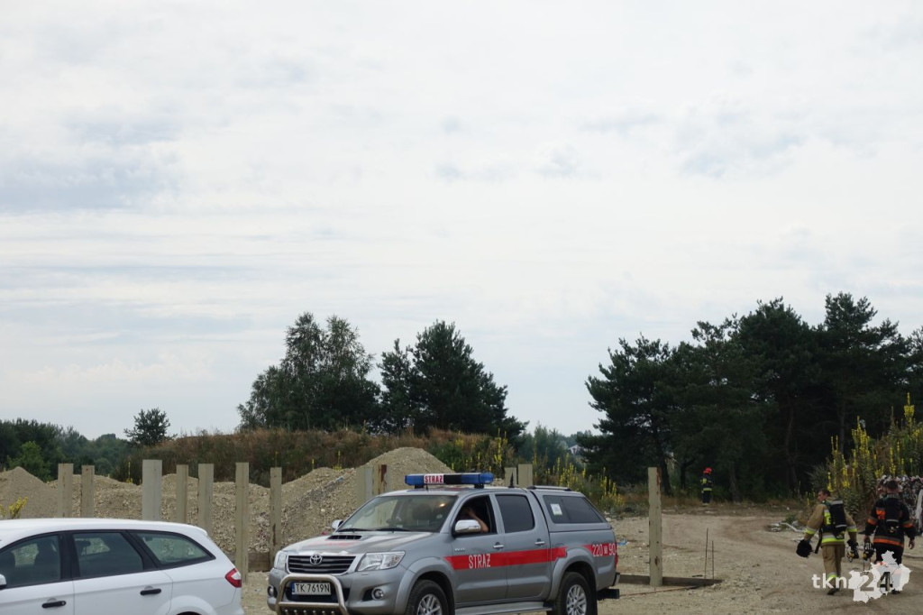 WIDEO: Gigantyczny pożar składowiska odpadów koło Fałkowa! AKTUALIZACJA