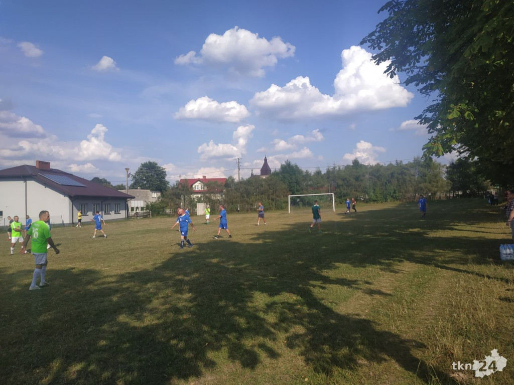 Pokazowy mecz Oldboye vs Policja w Pilczycy [zdjęcia]