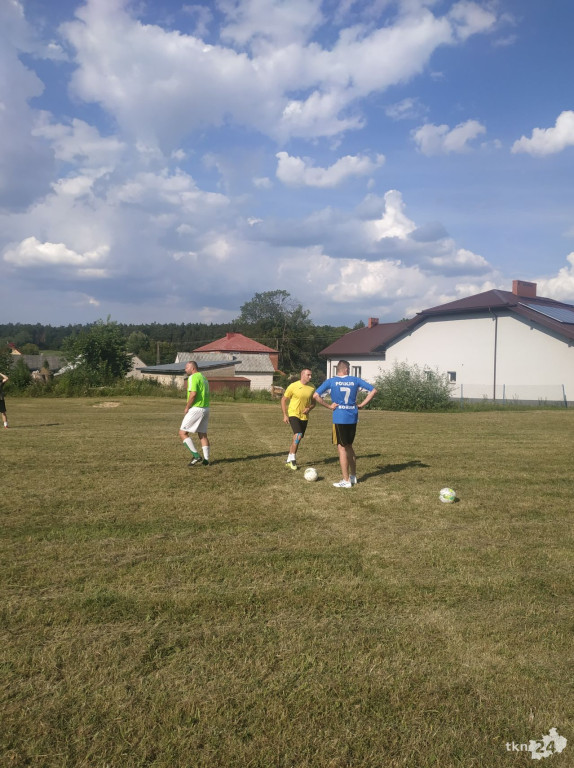 Pokazowy mecz Oldboye vs Policja w Pilczycy [zdjęcia]