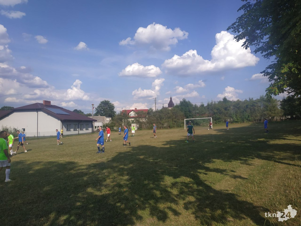 Pokazowy mecz Oldboye vs Policja w Pilczycy [zdjęcia]