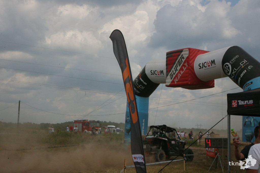 Znowu ścigano się na Polonez Gate! Za nami kolejna runda Super Rally [wideo, zdjęcia]