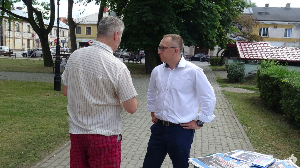 Gierada `Na luzie o polityce` w Końskich [wideo, zdjęcia]