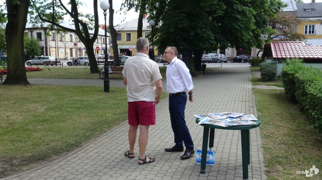 Gierada `Na luzie o polityce` w Końskich [wideo, zdjęcia]