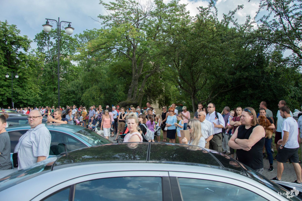 Końskie pamiętają o Powstańcach Warszawskich. Uczciliśmy Godzinę W [wideo, zdjęcia]