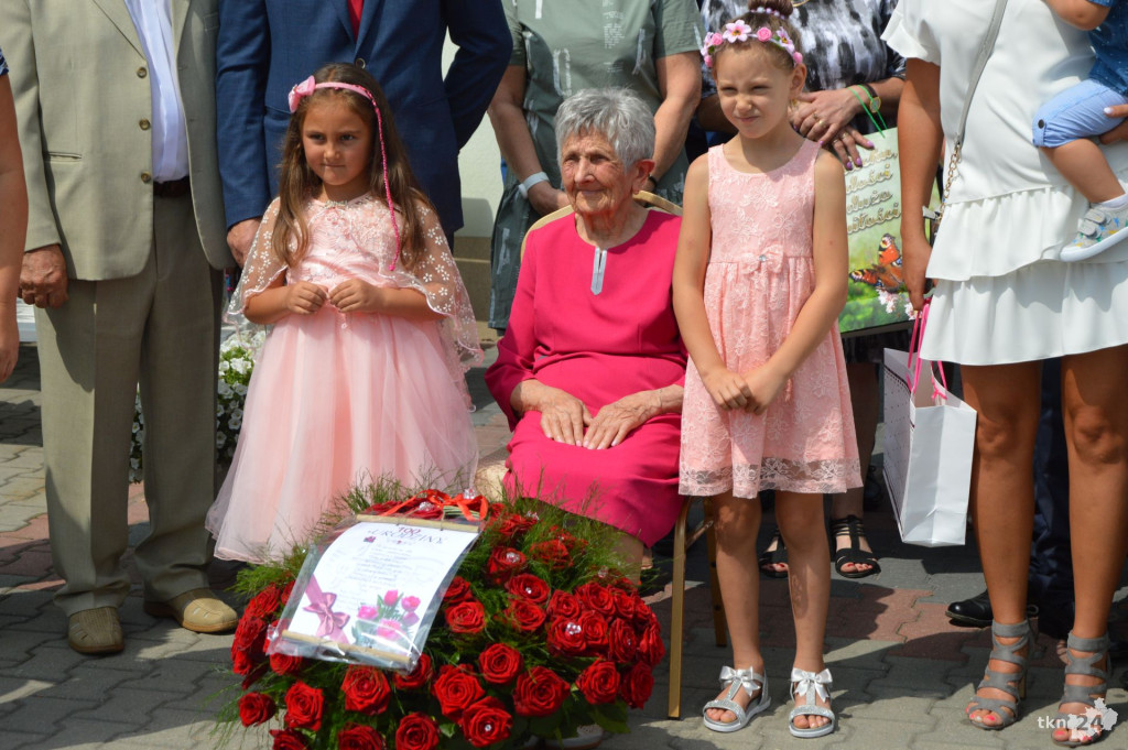 Kazimiera Batóg obchodziła swoje setne urodziny [wideo, zdjęcia]