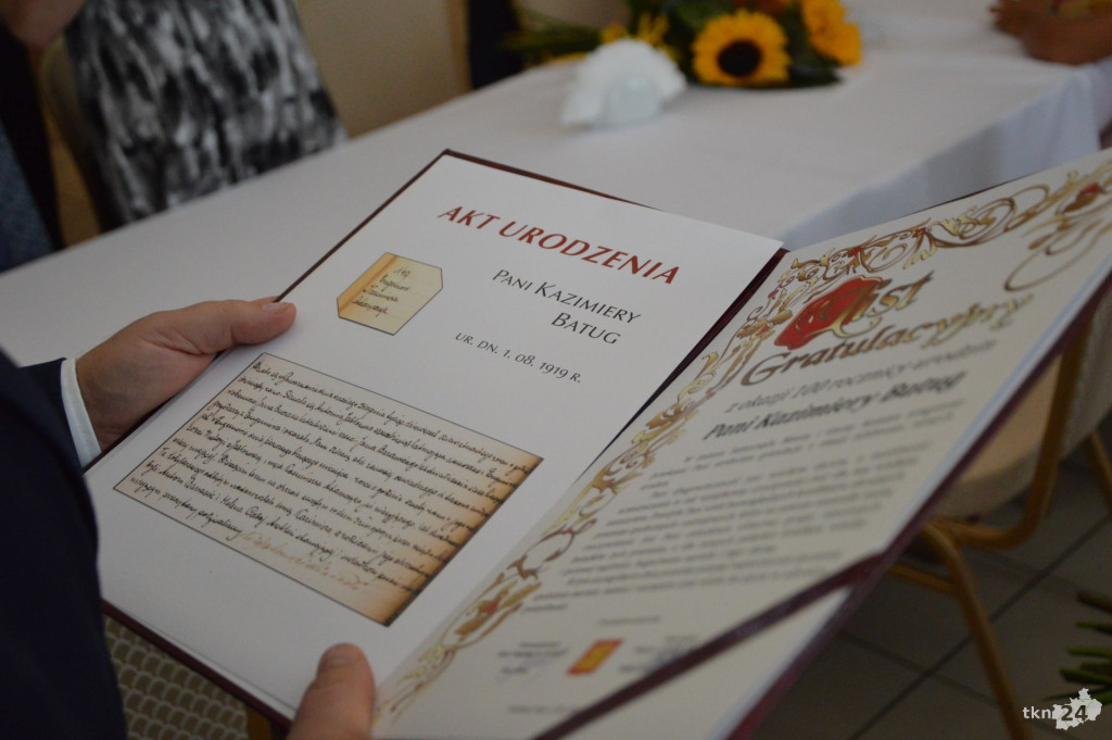 Kazimiera Batóg obchodziła swoje setne urodziny [wideo, zdjęcia]