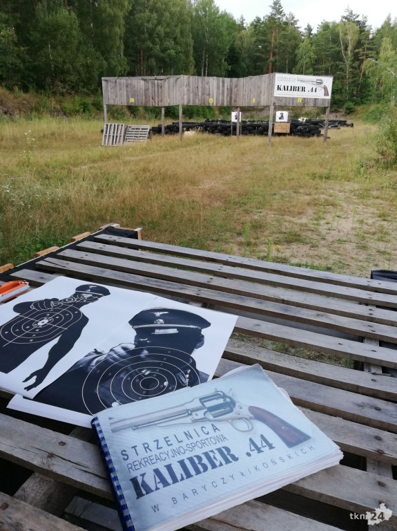 10 strzałów ku chwale ojczyzny! Upamiętnili rocznicę Powstania Warszawskiego