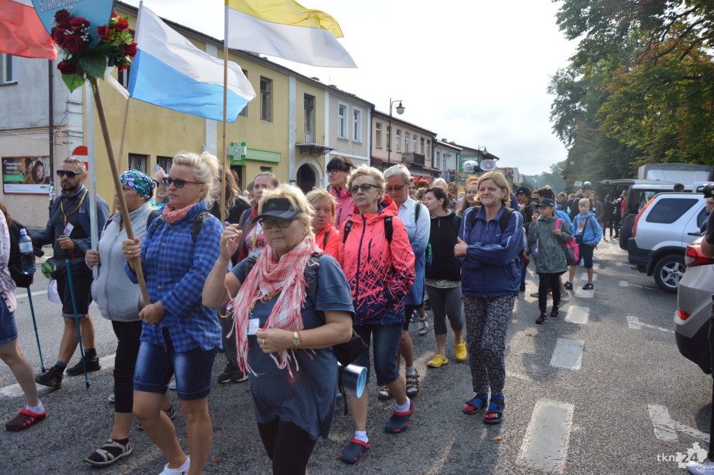 Pielgrzymka do Jasnej Góry wyruszyła z Końskich [zdjęcia]