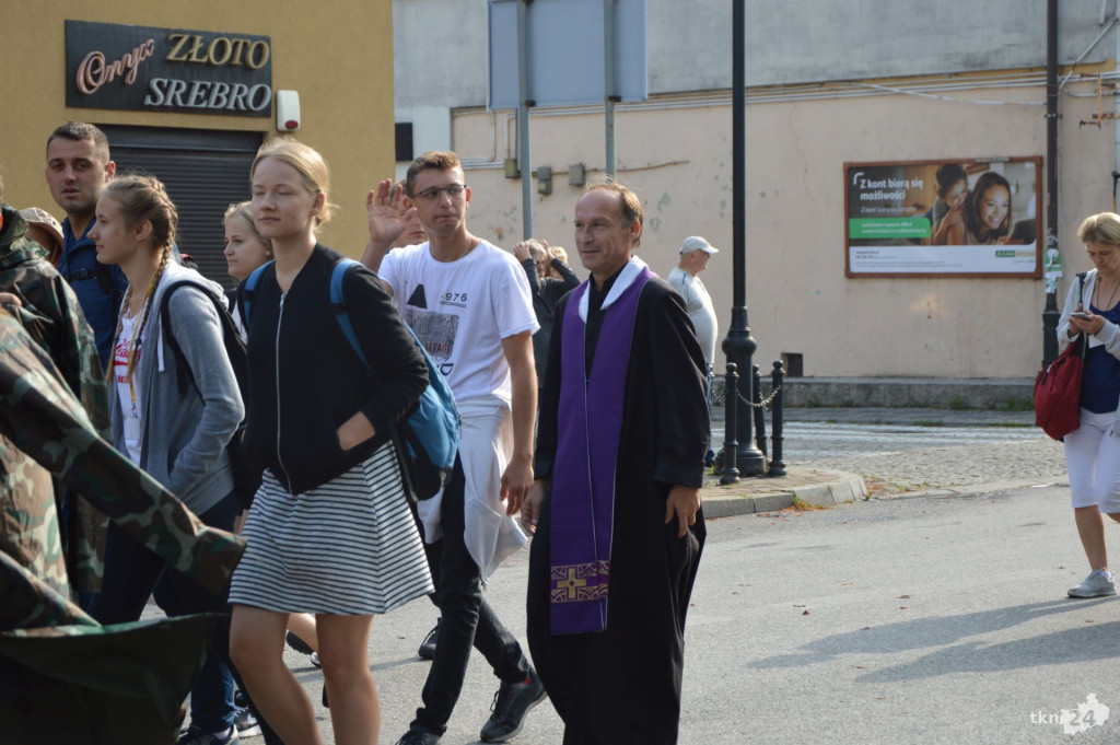 Pielgrzymka do Jasnej Góry wyruszyła z Końskich [zdjęcia]