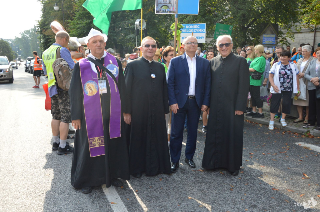 Pielgrzymka do Jasnej Góry wyruszyła z Końskich [zdjęcia]