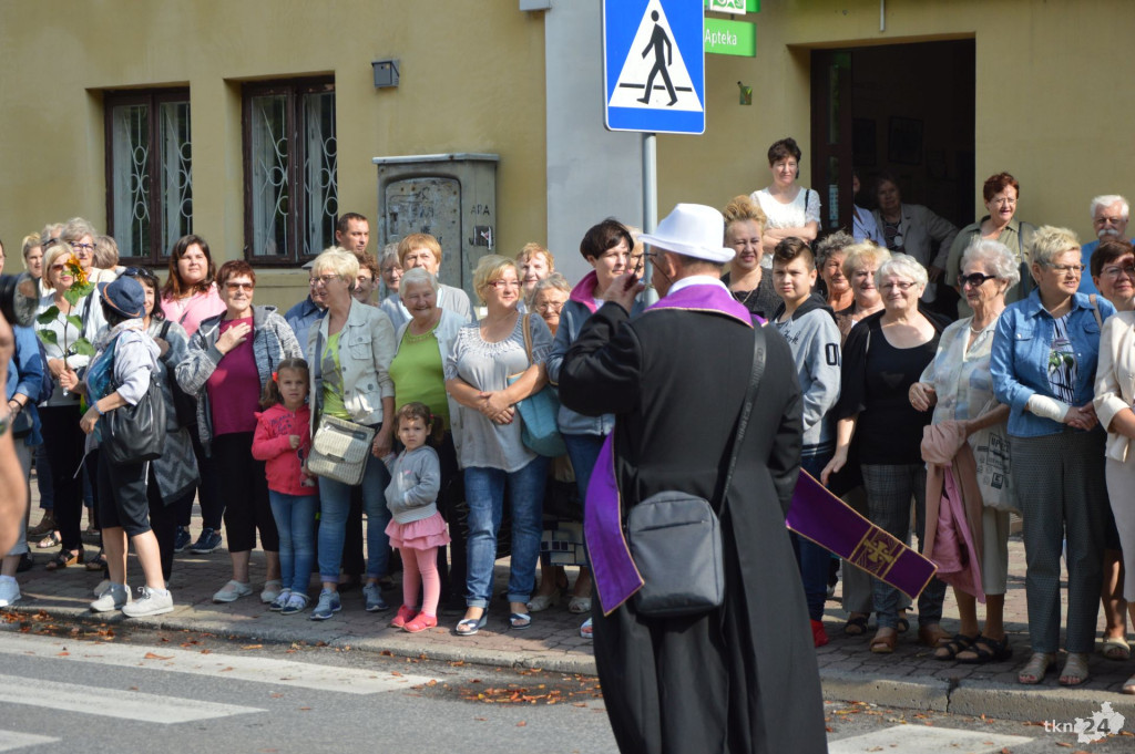 Pielgrzymka do Jasnej Góry wyruszyła z Końskich [zdjęcia]