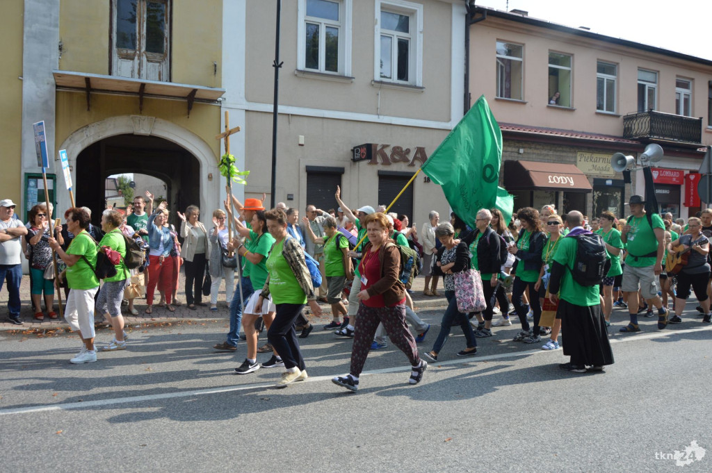 Pielgrzymka do Jasnej Góry wyruszyła z Końskich [zdjęcia]