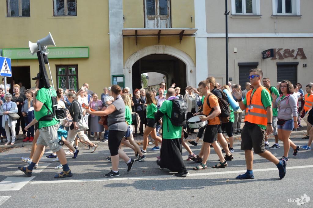 Pielgrzymka do Jasnej Góry wyruszyła z Końskich [zdjęcia]