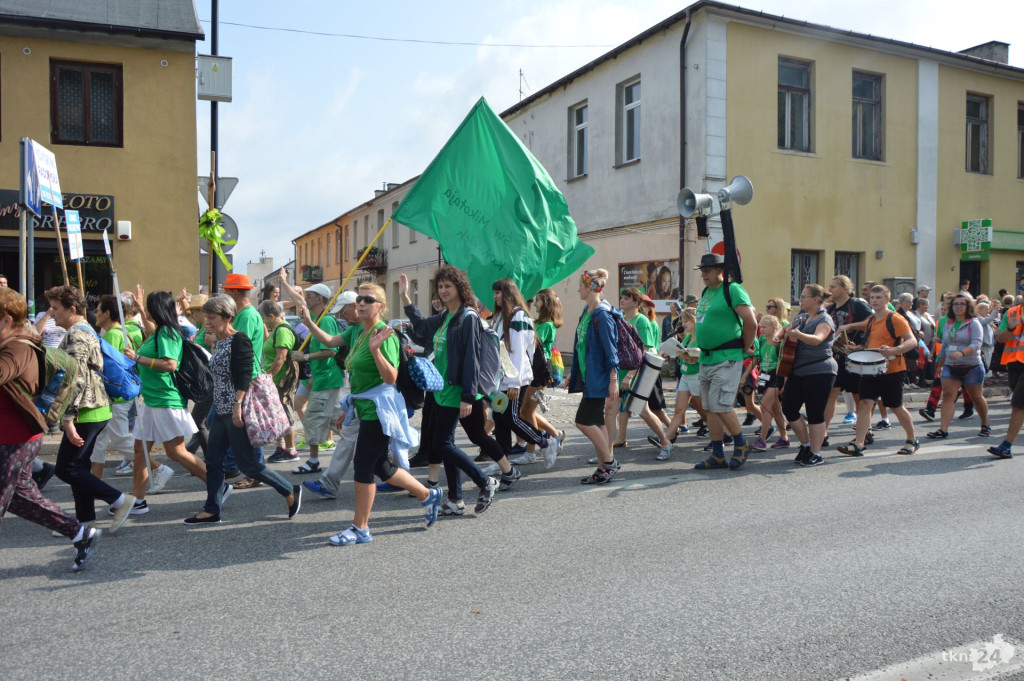 Pielgrzymka do Jasnej Góry wyruszyła z Końskich [zdjęcia]