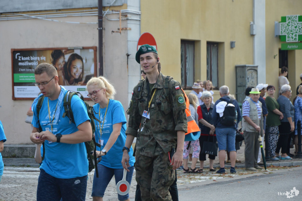 Pielgrzymka do Jasnej Góry wyruszyła z Końskich [zdjęcia]