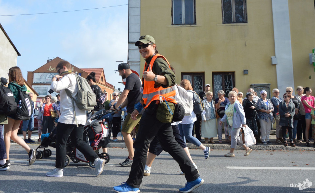 Pielgrzymka do Jasnej Góry wyruszyła z Końskich [zdjęcia]