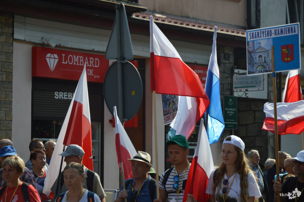Pielgrzymka do Jasnej Góry wyruszyła z Końskich [zdjęcia]