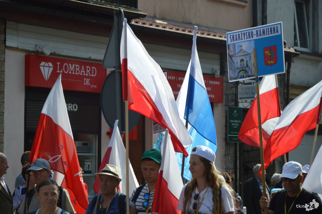Pielgrzymka do Jasnej Góry wyruszyła z Końskich [zdjęcia]