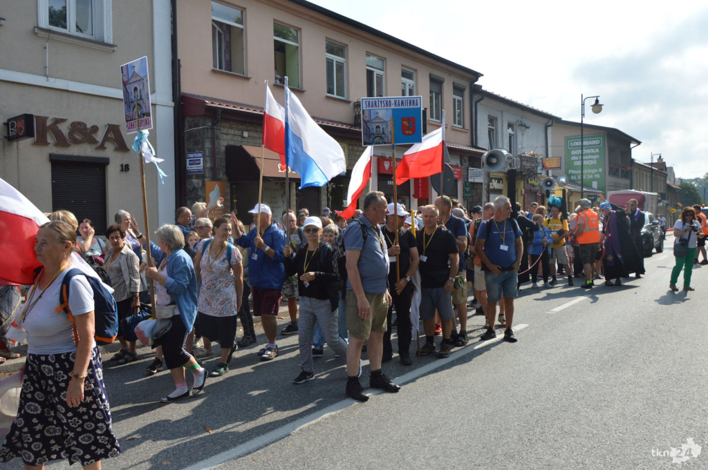 Pielgrzymka do Jasnej Góry wyruszyła z Końskich [zdjęcia]