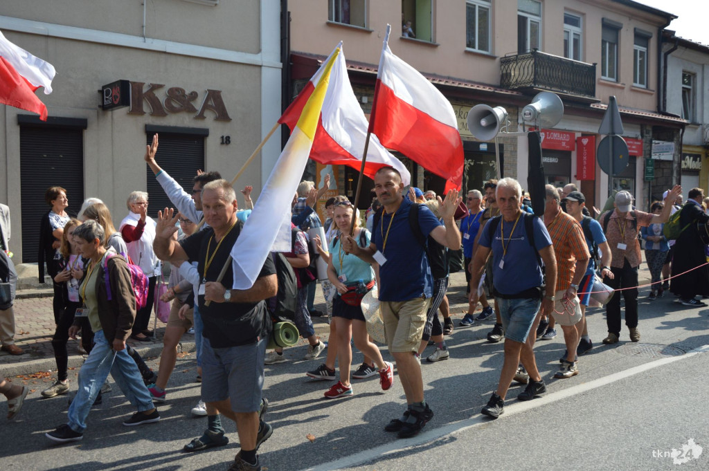 Pielgrzymka do Jasnej Góry wyruszyła z Końskich [zdjęcia]