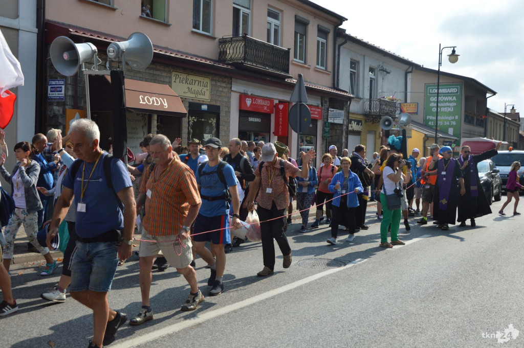 Pielgrzymka do Jasnej Góry wyruszyła z Końskich [zdjęcia]