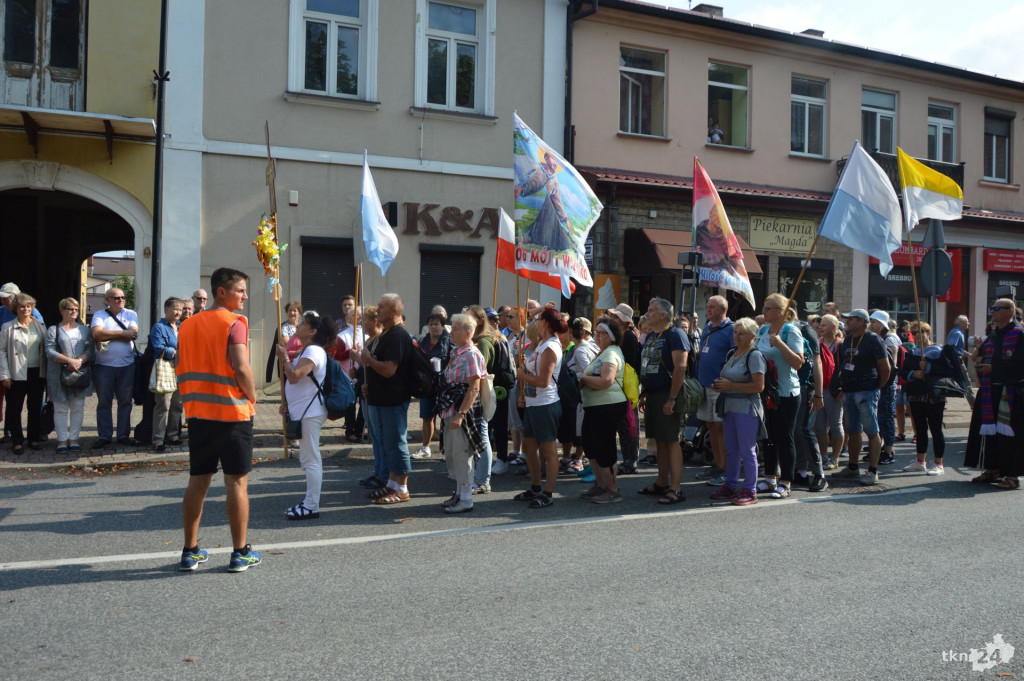Pielgrzymka do Jasnej Góry wyruszyła z Końskich [zdjęcia]