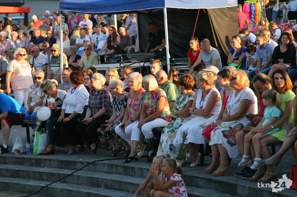Biegun Ciepła z Future Folk rozgrzał stąporkowian! [fotorelacja]