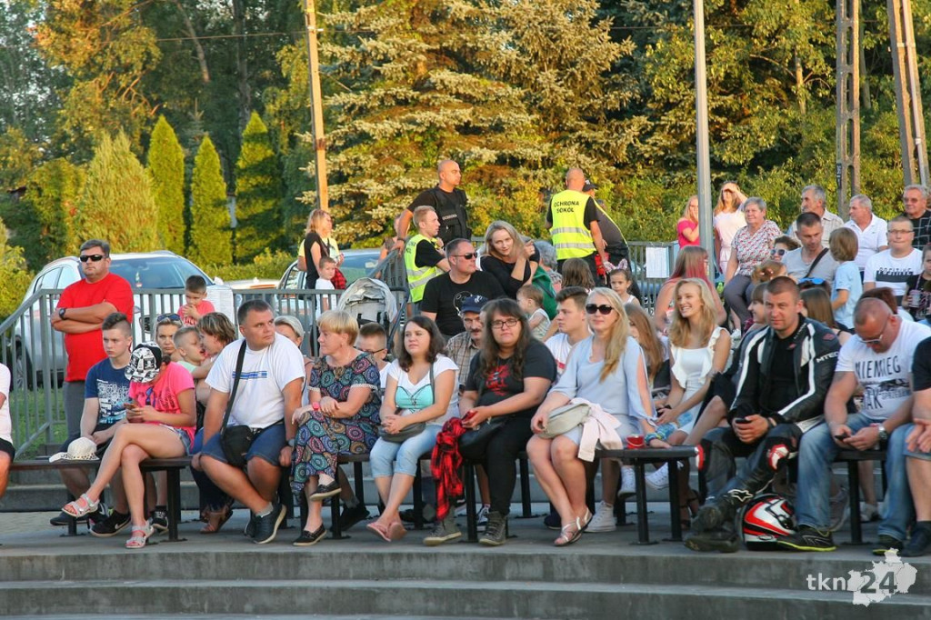 Biegun Ciepła z Future Folk rozgrzał stąporkowian! [fotorelacja]