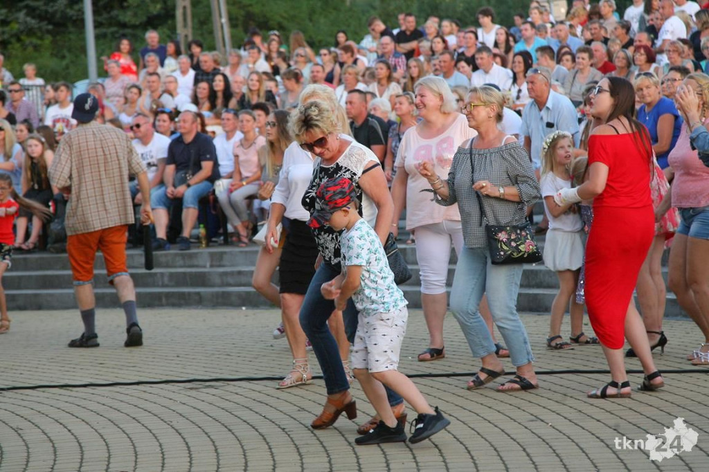 Biegun Ciepła z Future Folk rozgrzał stąporkowian! [fotorelacja]