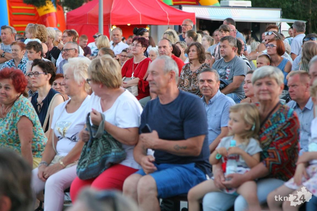 Biegun Ciepła z Future Folk rozgrzał stąporkowian! [fotorelacja]