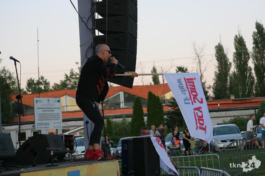 Biegun Ciepła z Future Folk rozgrzał stąporkowian! [fotorelacja]