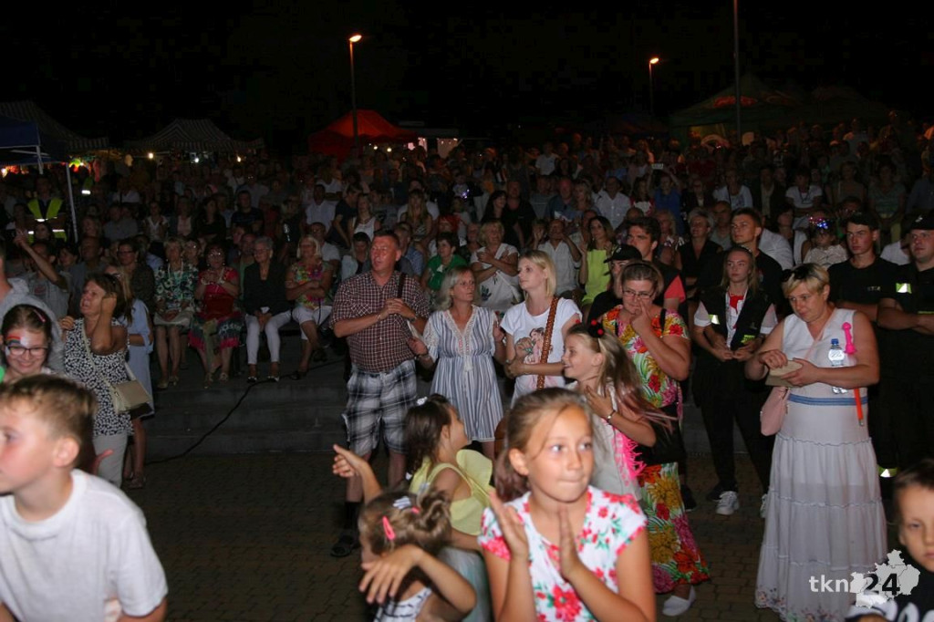 Biegun Ciepła z Future Folk rozgrzał stąporkowian! [fotorelacja]