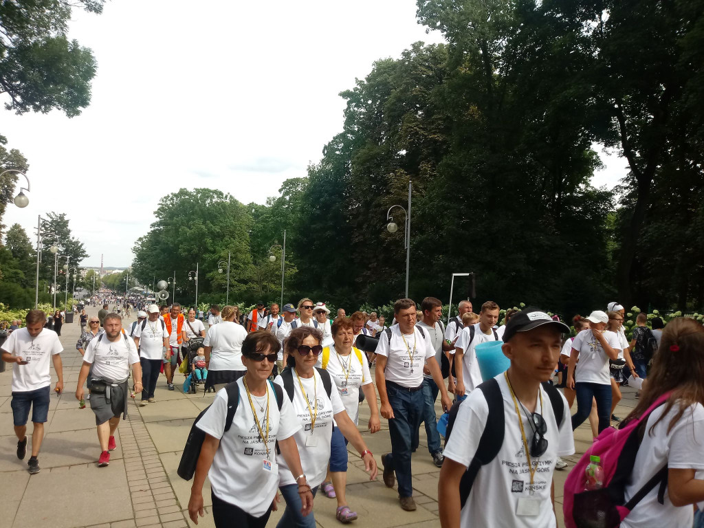 Pielgrzymi z Końskich dotarli do Maryi! [zdjęcia]