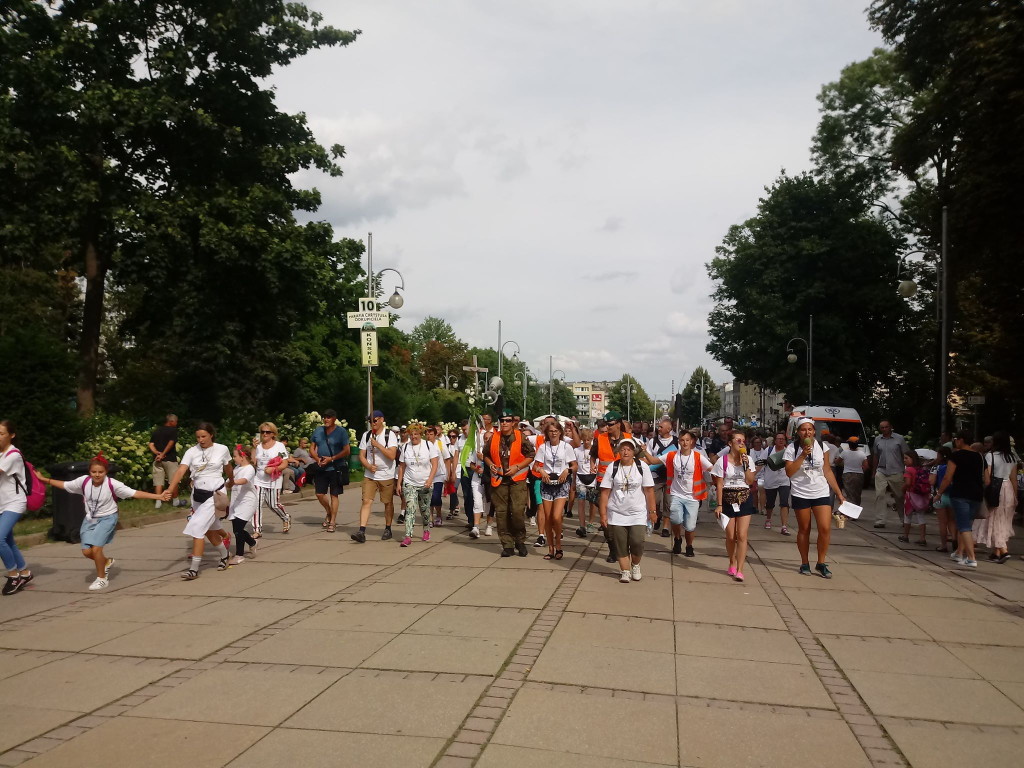 Pielgrzymi z Końskich dotarli do Maryi! [zdjęcia]