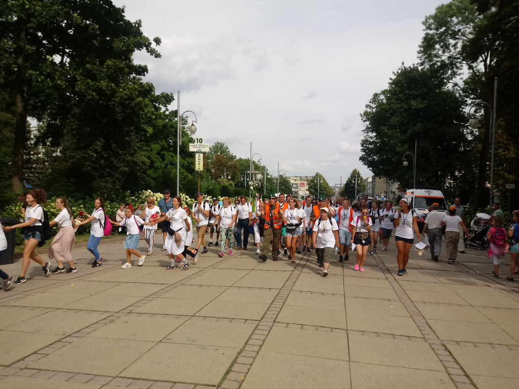 Pielgrzymi z Końskich dotarli do Maryi! [zdjęcia]