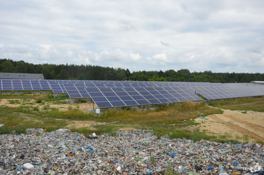 Nowy budynek PGK i elektrownia słoneczna zmieniają koneckie składowisko [wideo, zdjęcia]