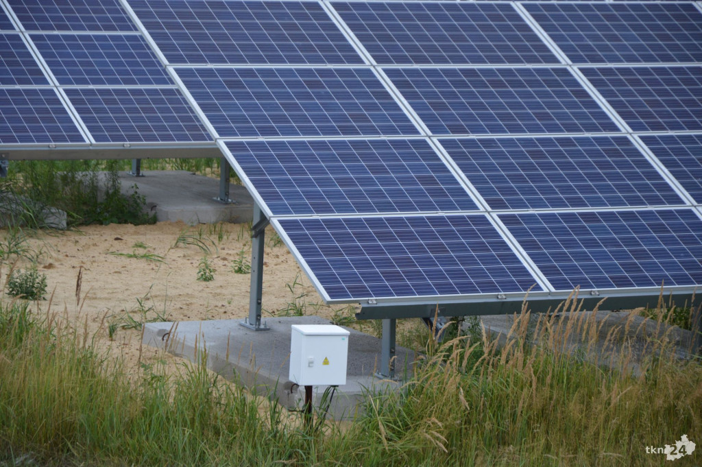 Nowy budynek PGK i elektrownia słoneczna zmieniają koneckie składowisko [wideo, zdjęcia]