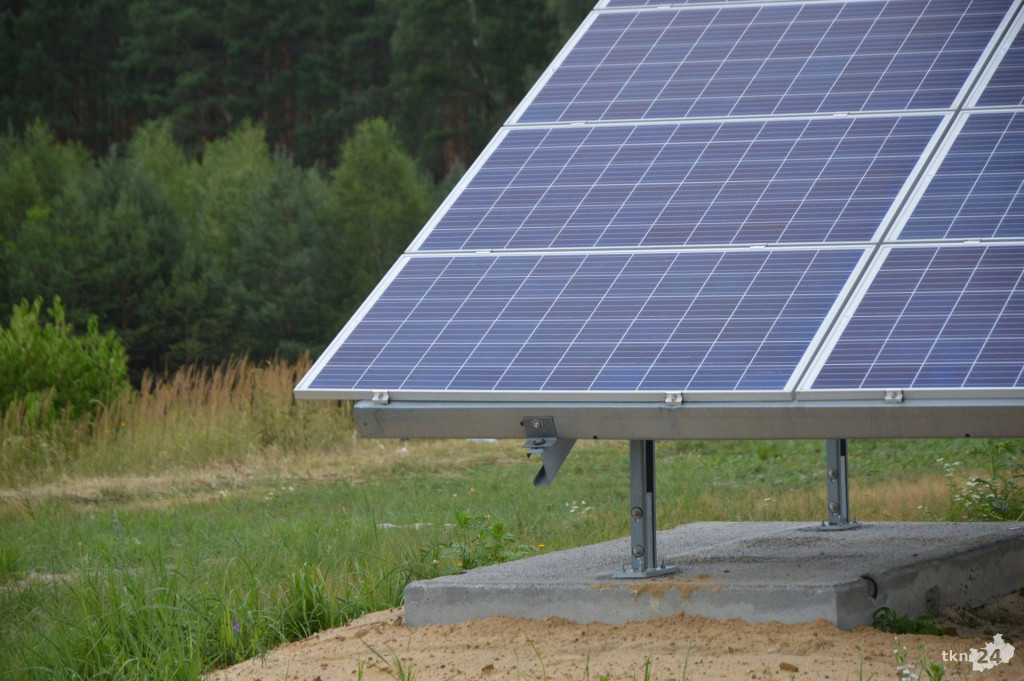 Nowy budynek PGK i elektrownia słoneczna zmieniają koneckie składowisko [wideo, zdjęcia]