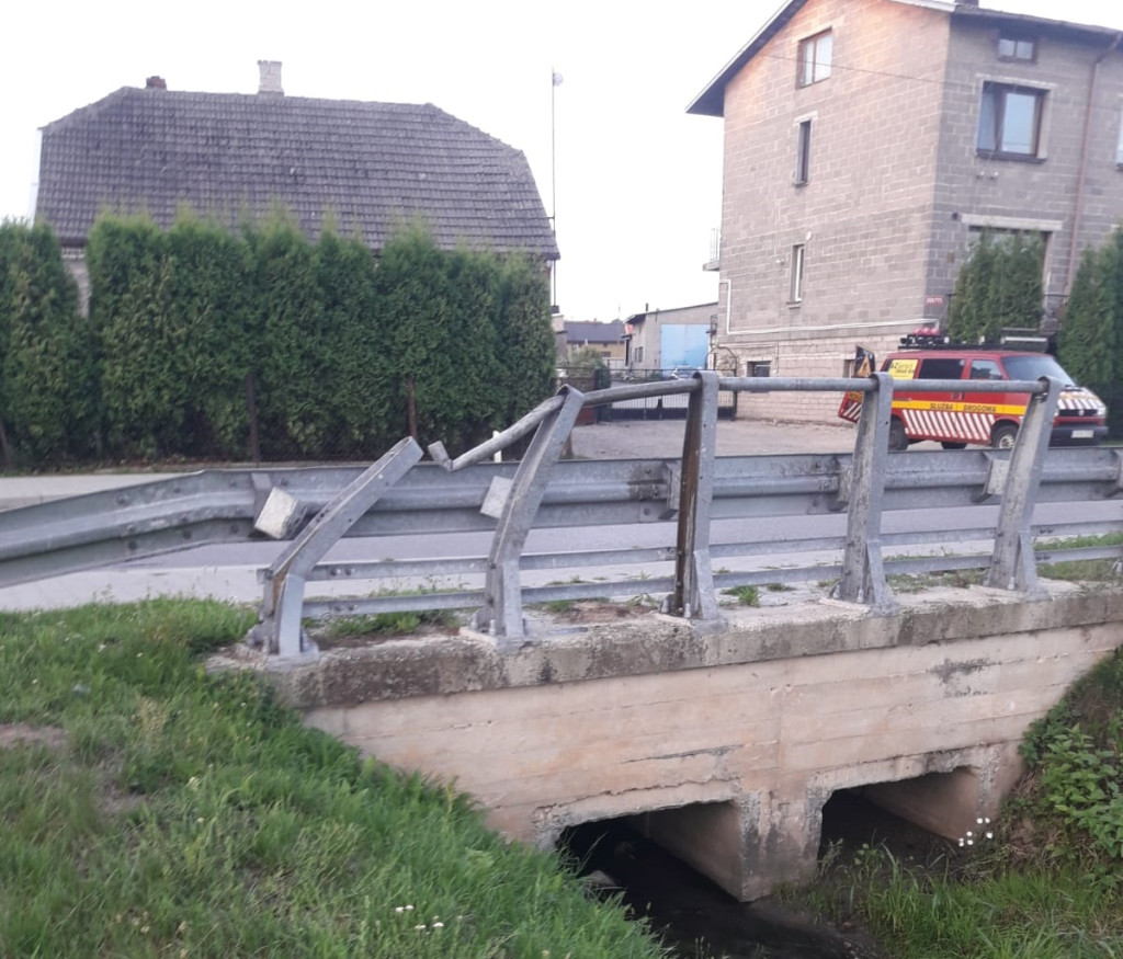 Wypadek z udziałem pijanego kierowcy! Dwie osoby poszkodowane [zdjęcia]