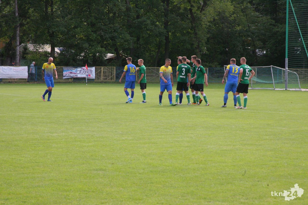 WIDEO: Derby Powiatu Koneckiego dla Neptuna