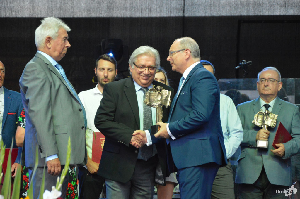 WIDEO: Niedziela na Dniach Końskich z Dańcem i Brathankami