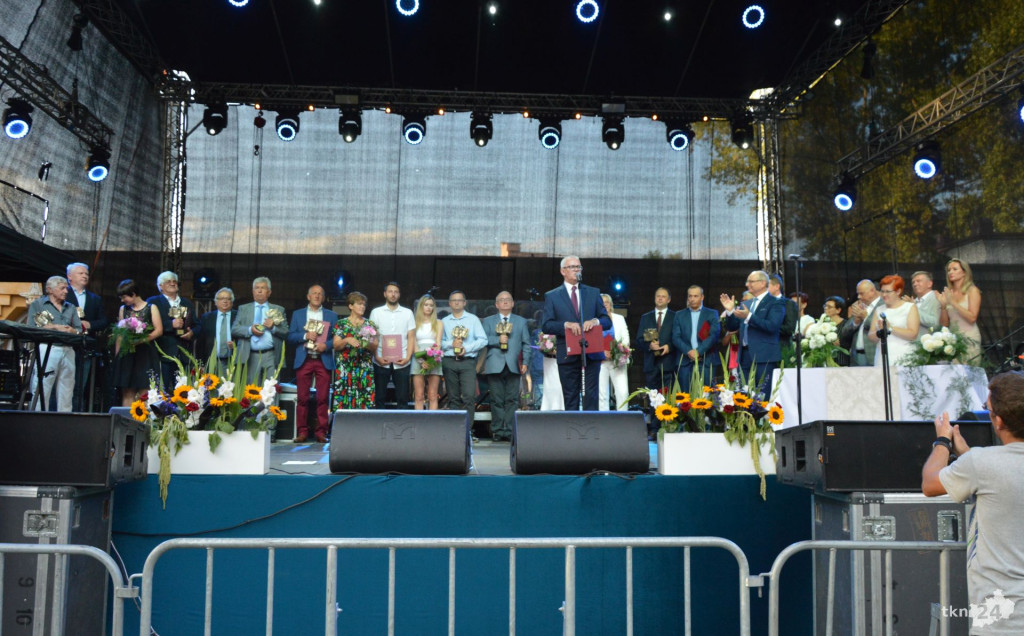 WIDEO: Niedziela na Dniach Końskich z Dańcem i Brathankami