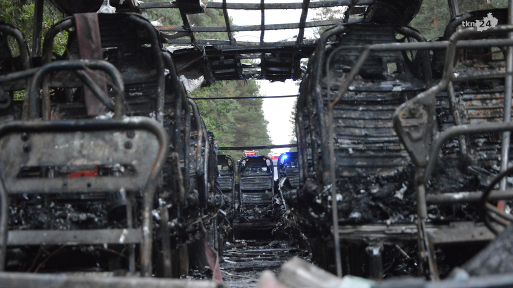 WIDEO: Spłonął autobus na trasie Sielpia - Barak