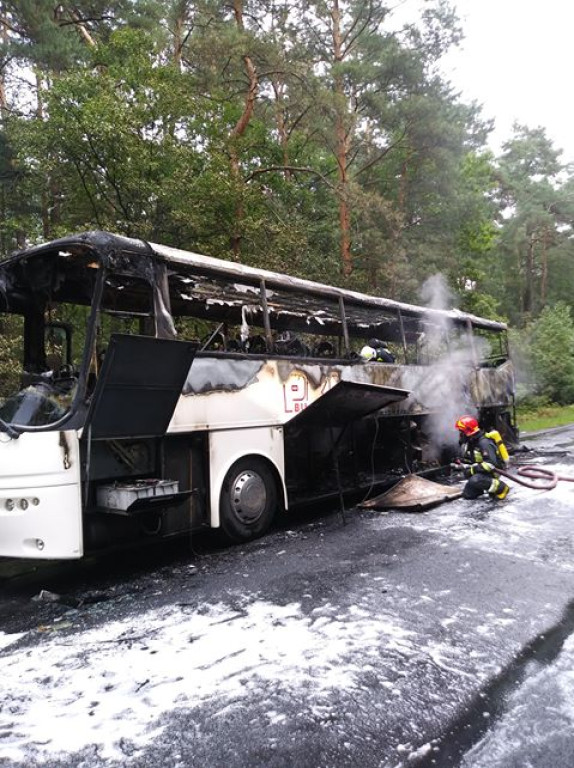 Autobus płonie w Sielpi!