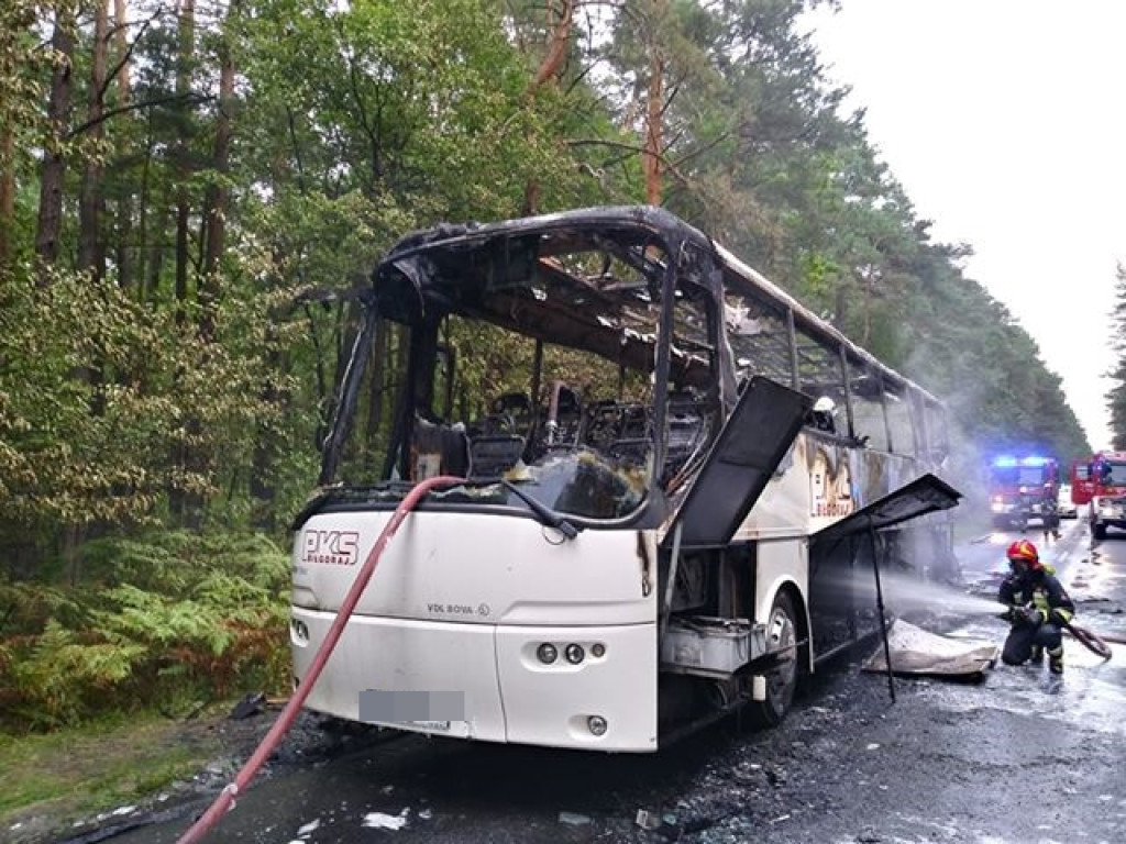 Autobus płonie w Sielpi!