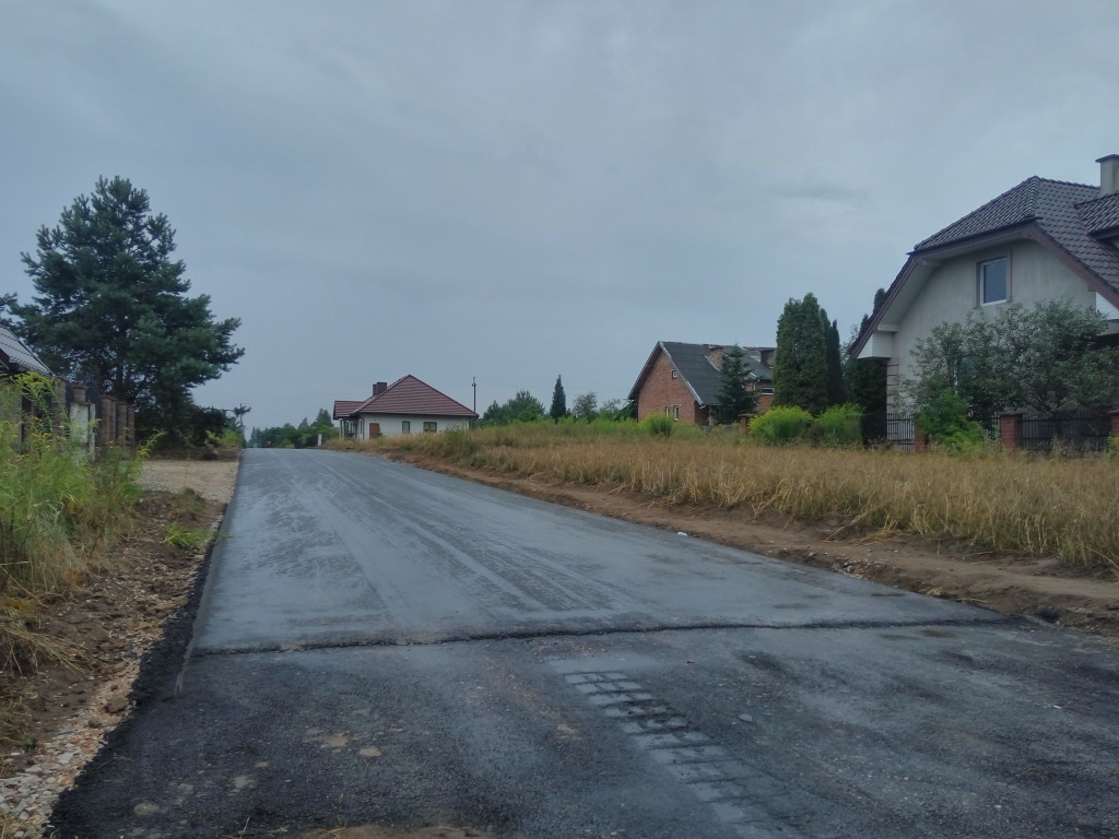 Z funduszu sołeckiego remontują drogi w gminie Końskie! [zdjęcia]