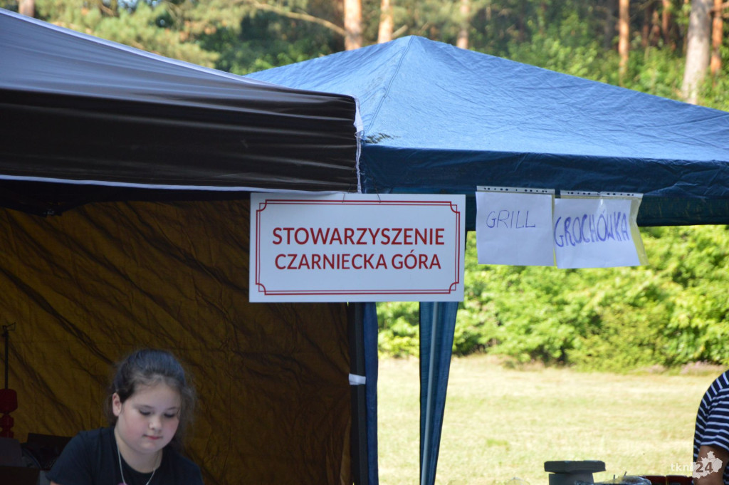 Folkowy i charytatywny festyn w Czarnieckiej Górze [wideo, zdjęcia]