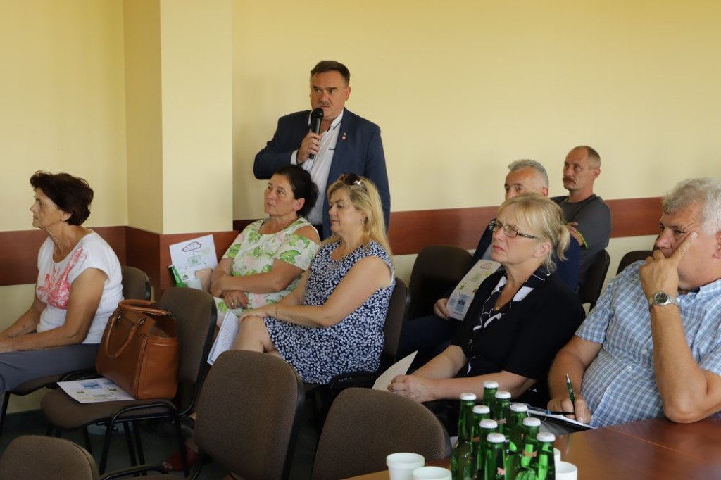 Wojewoda rozmawiała w Starostwie o szkodach w gospodarstwach rolnych [zdjęcia]