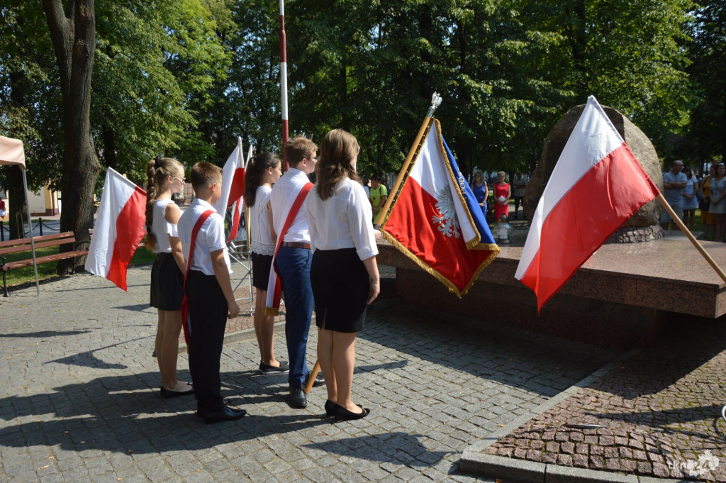 Radoszyce upamiętniły 75. rocznicę pacyfikacji miasta [zdjęcia]