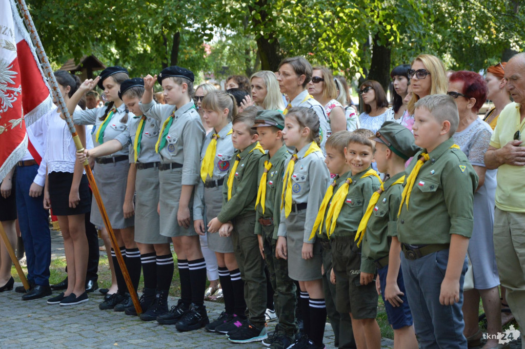 Radoszyce upamiętniły 75. rocznicę pacyfikacji miasta [zdjęcia]